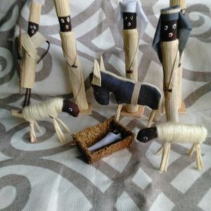 CORN HUSK "FAIR TRADE" NATIVITY FROM KENYA